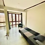 Paraguas Guesthouse